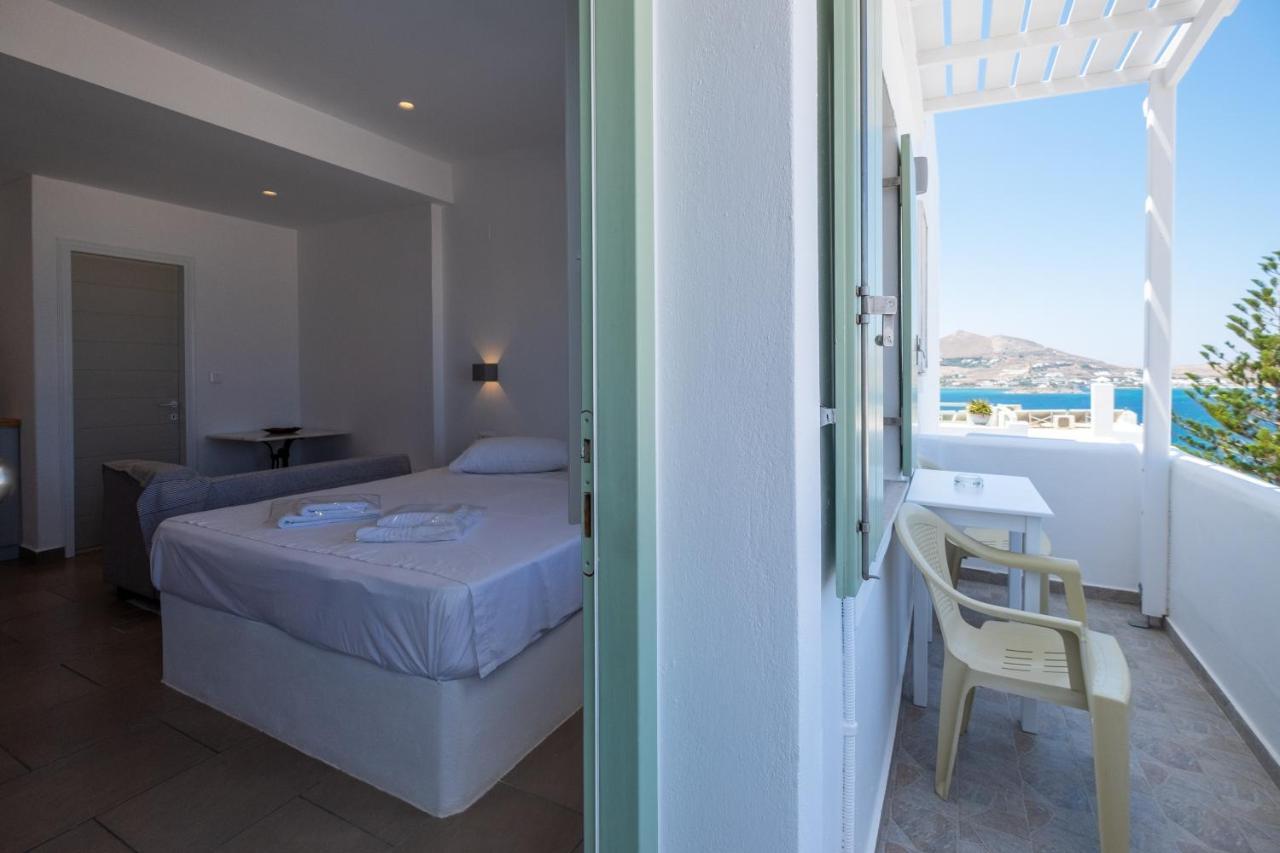 Lorenzo Studios And Suites Paros Naousa  Exterior photo